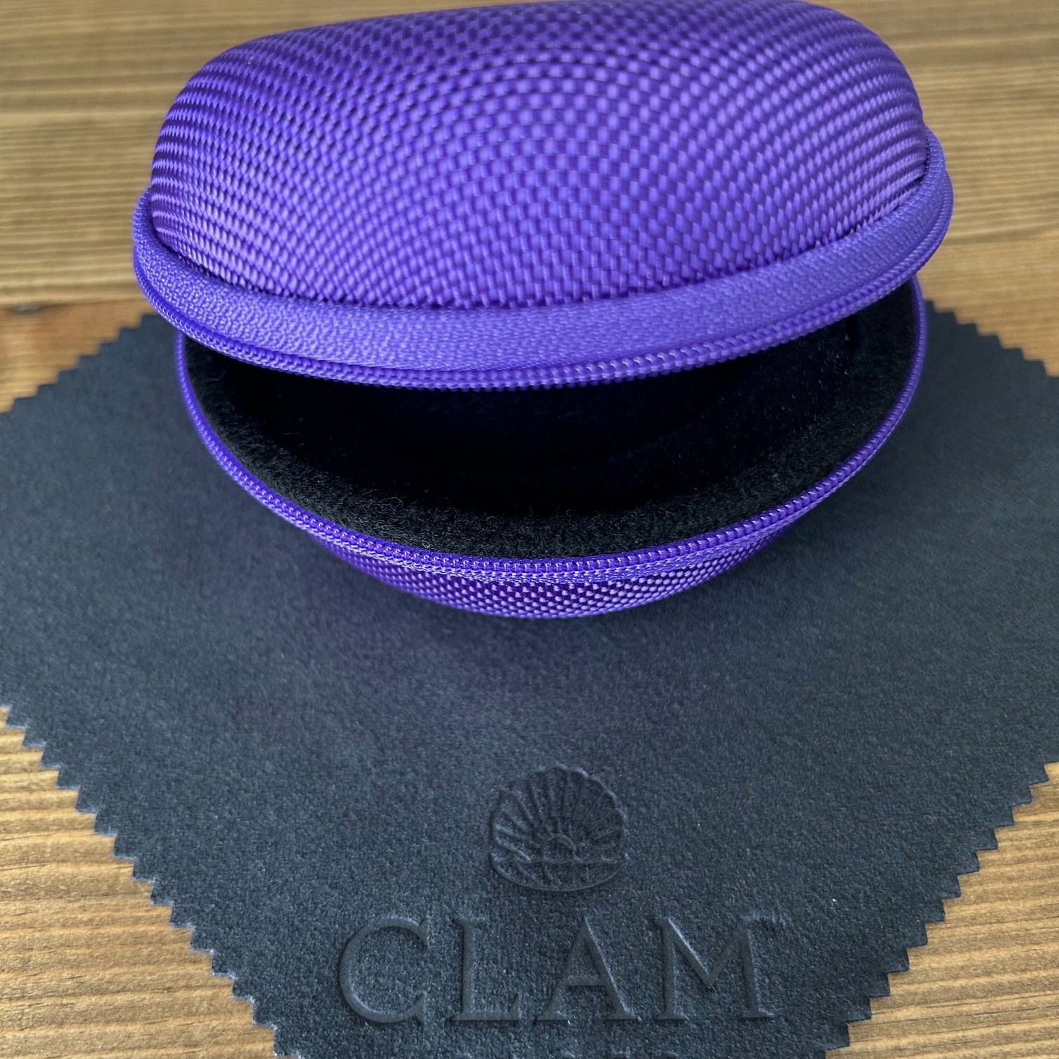Clam Single Watch Travel Case - Wimbledon Purple - Image 3