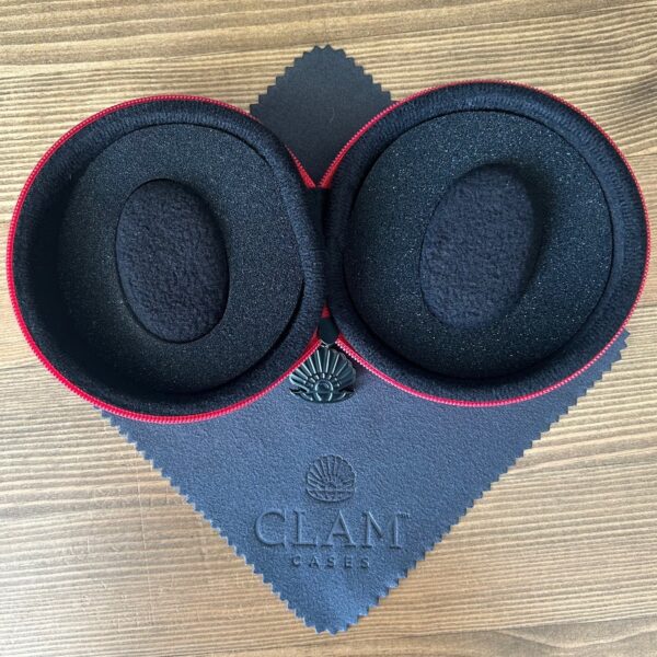 Clam Single Watch Travel Case - Pepsi Red - Image 4