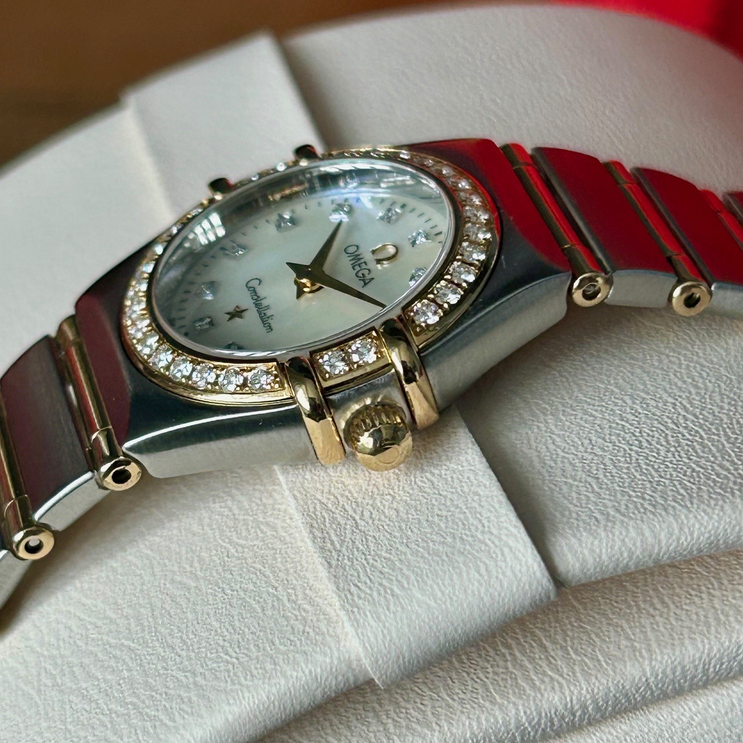 Ladies 18ct Gold & Steel Omega Constellation Quartz 22.5mm - Full Set - Image 3