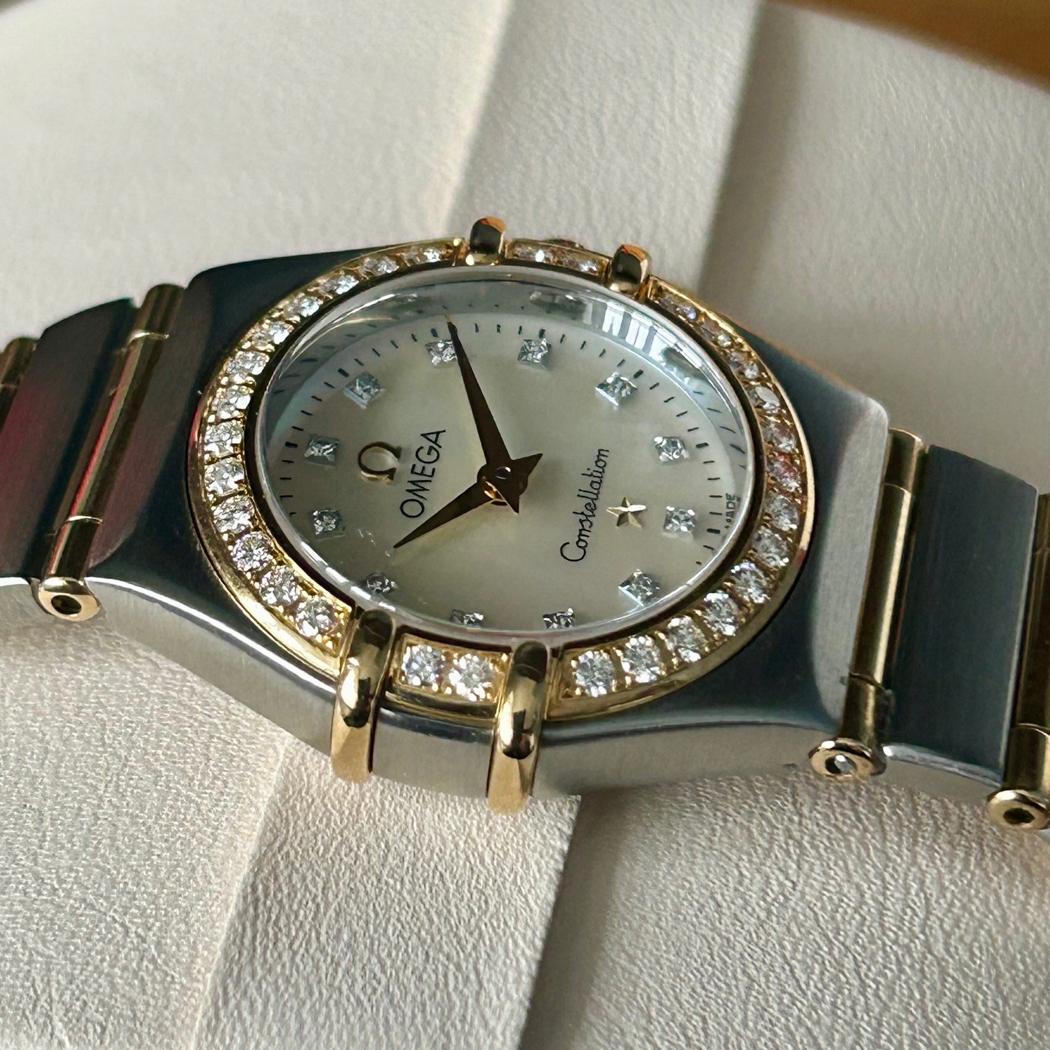 Ladies 18ct Gold & Steel Omega Constellation Quartz 22.5mm - Full Set - Image 6