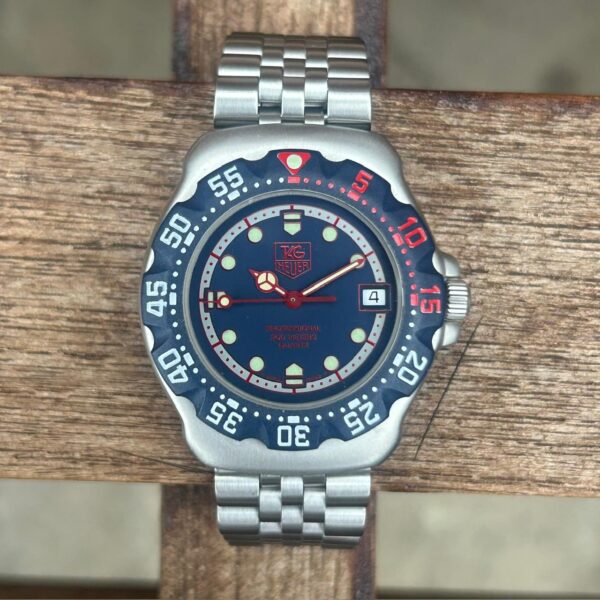 1980's TAG Heuer Formula 1 Professional Quartz Midsize Watch 370.513