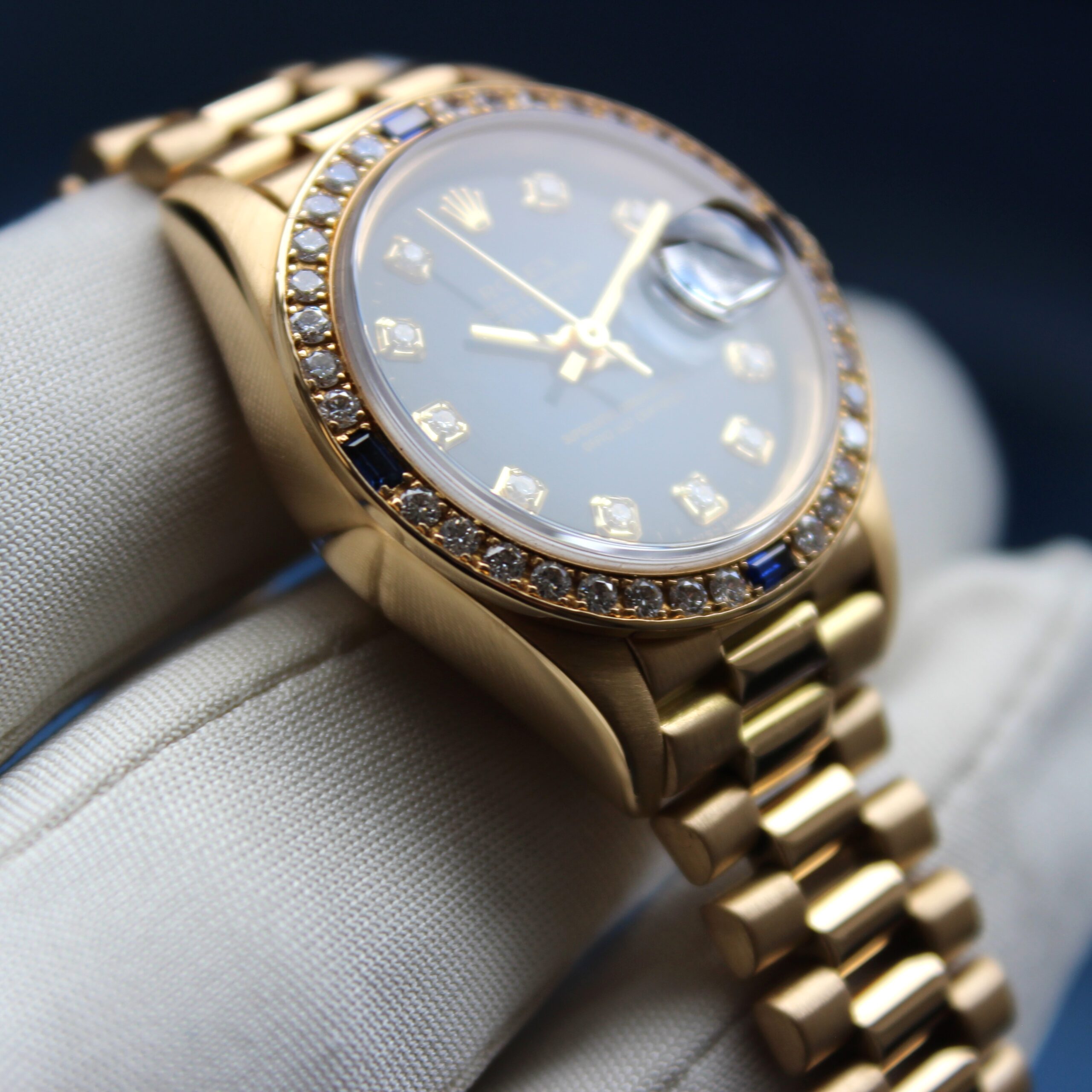 1998 Rolex Lady Datejust 69088 18ct Gold, Blue Vignette Dial, Diamond Sapphire Bezel, Box & Papers - Image 9