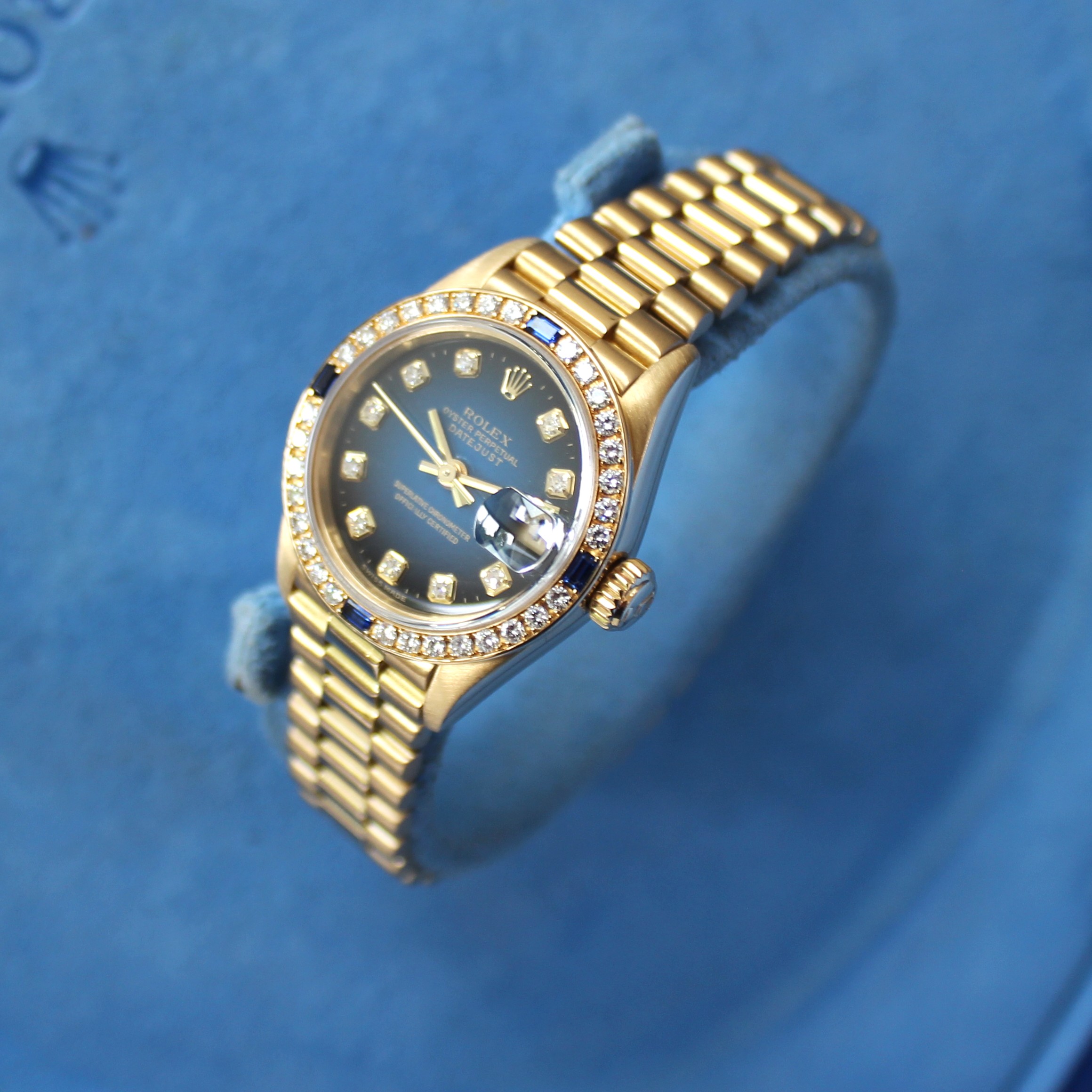1998 Rolex Lady Datejust 69088 18ct Gold, Blue Vignette Dial, Diamond Sapphire Bezel, Box & Papers - Image 12