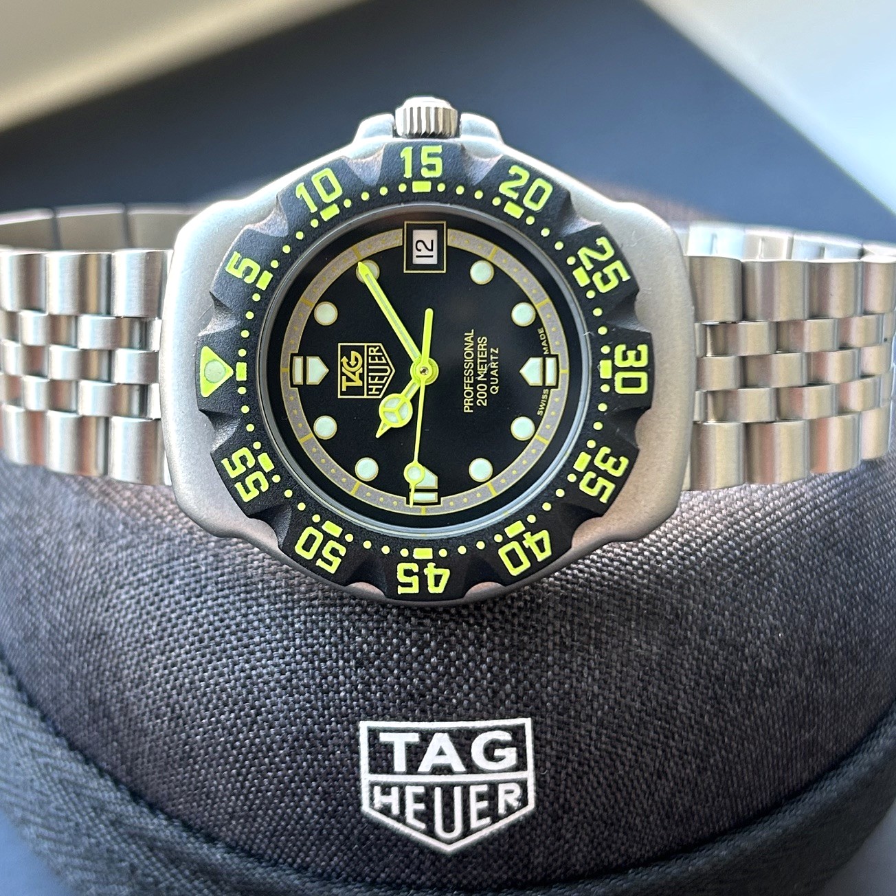 1990's TAG Heuer Formula 1 Professional Quartz Midsize Watch WA1216 - Image 11