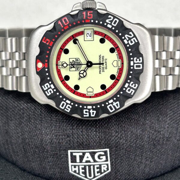 1990's TAG Heuer Formula 1 Professional Quartz Midsize Watch WA1211