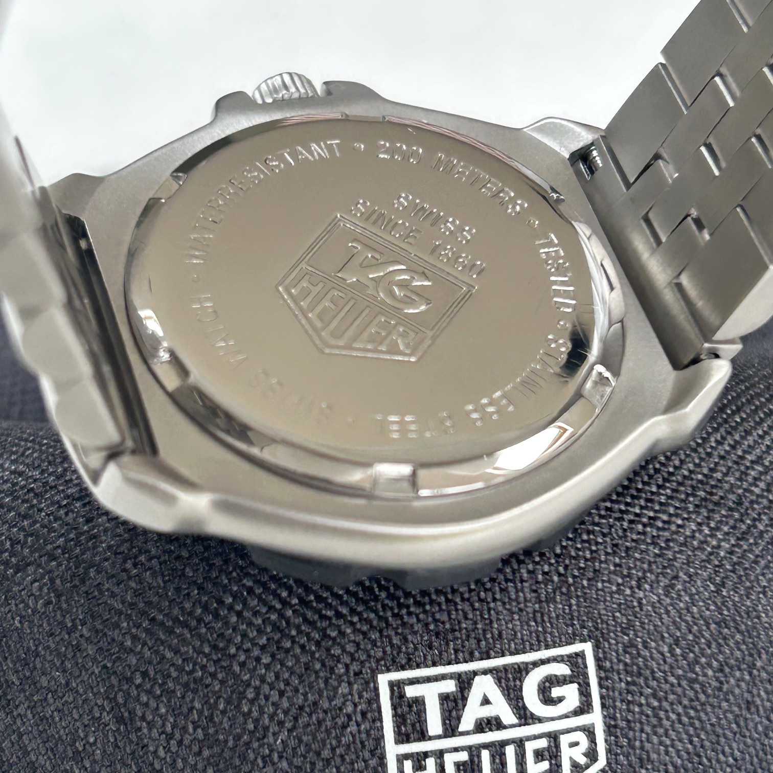 1990's TAG Heuer Formula 1 Professional Quartz Midsize Watch WA1211 - Image 8
