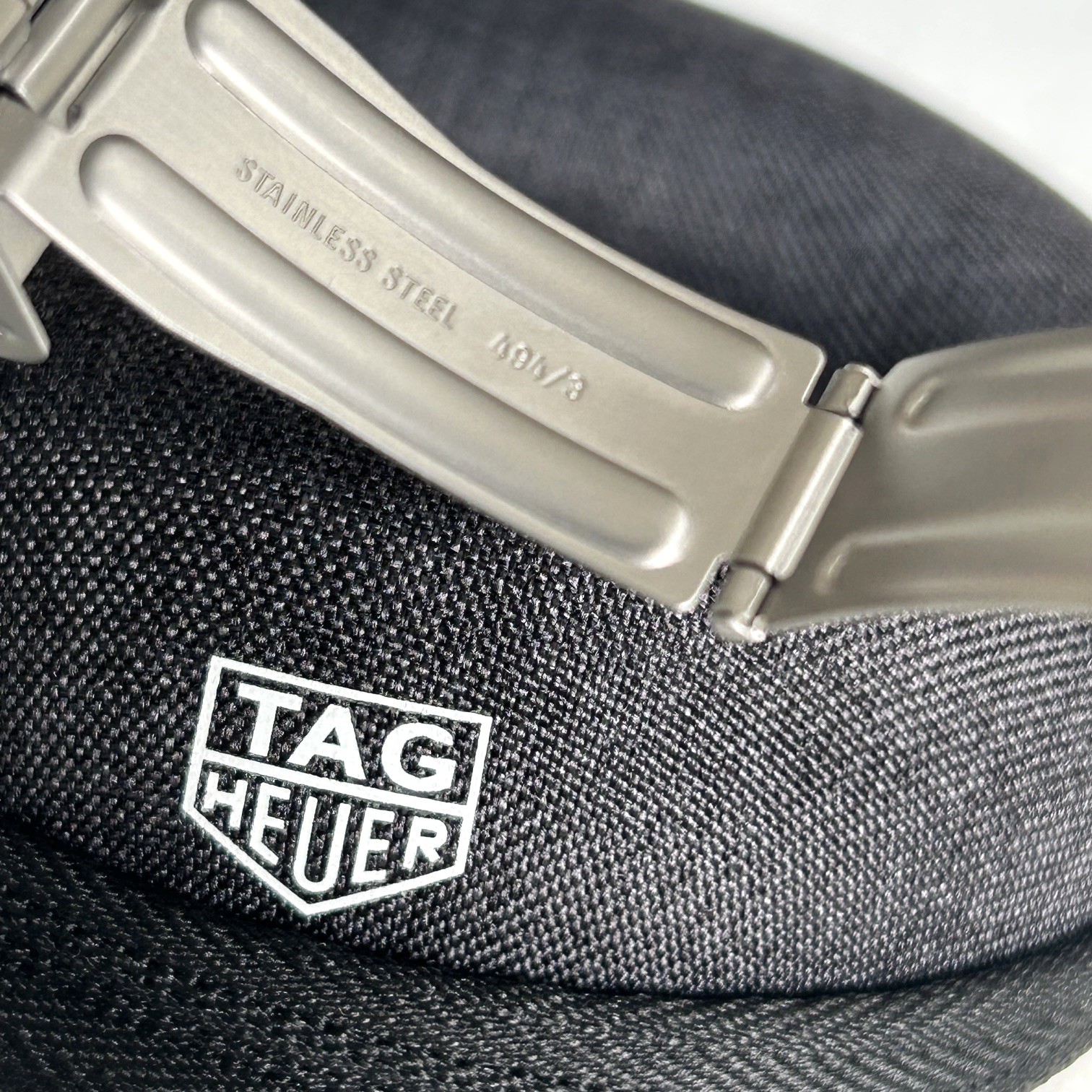 1990's TAG Heuer Formula 1 Professional Quartz Midsize Watch WA1211 - Image 6